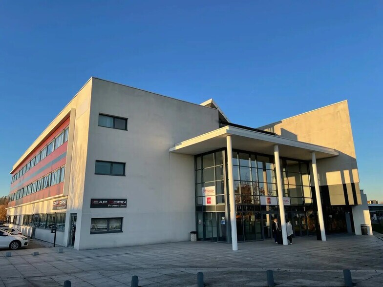 509 Contre Allee Route De Neufchatel, Isneauville for lease - Building Photo - Image 2 of 35