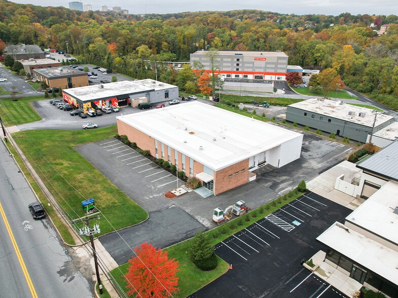 1040 Cromwell Bridge Rd, Towson, MD 21286