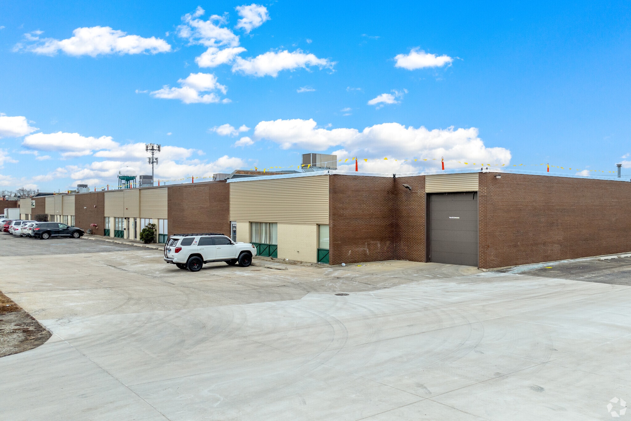 5310-5352 S East Ave, Countryside, IL for lease Primary Photo- Image 1 of 10