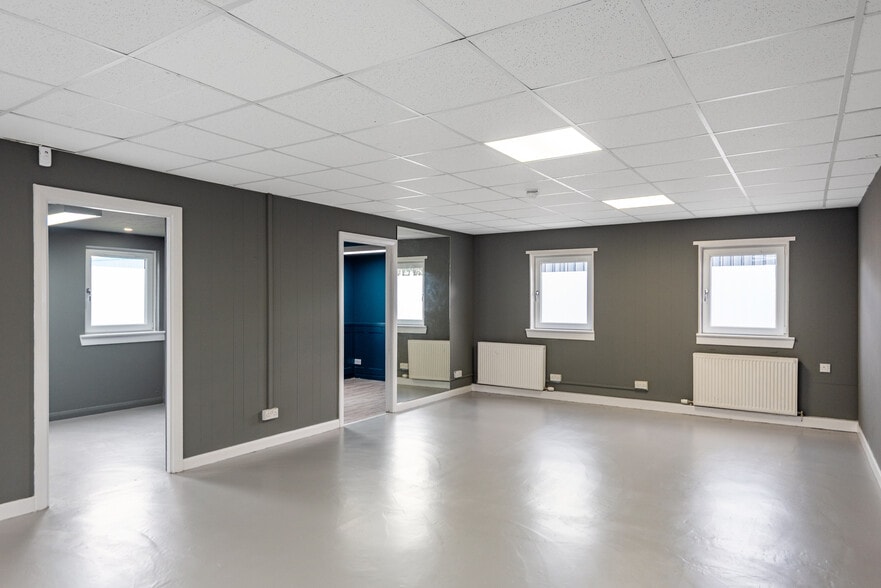 66-76 Dickson St, Dunfermline for lease - Building Photo - Image 3 of 5