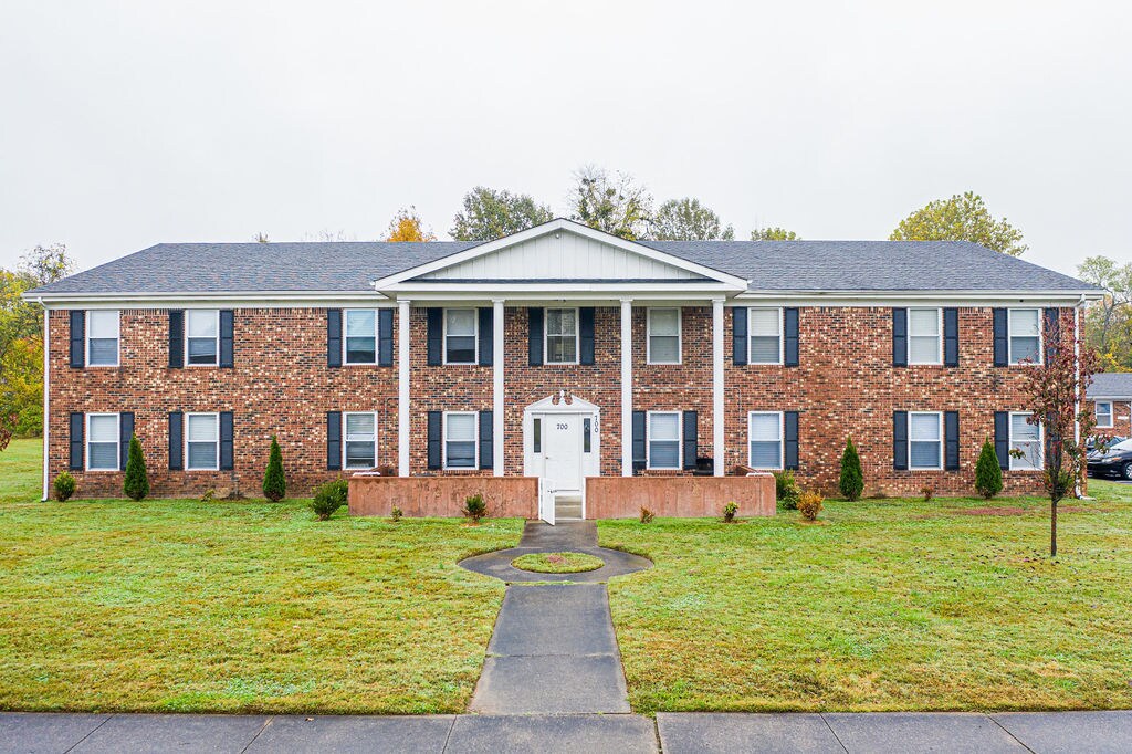 640 Oakcrest Dr, Paducah, KY for sale Primary Photo- Image 1 of 1