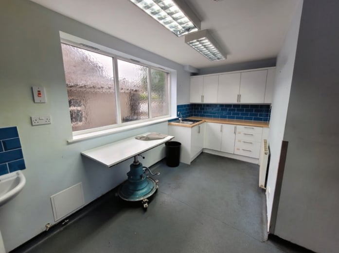 17 Victoria St, Aberdeen for lease Interior Photo- Image 1 of 2