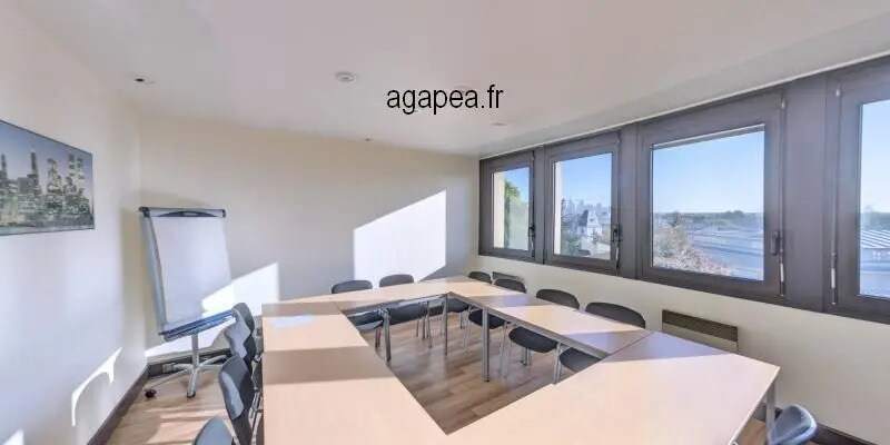 8 Avenue Duval Le Camus, Saint-Cloud for lease Interior Photo- Image 1 of 3