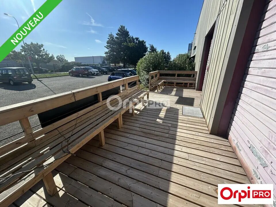 Retail in Guilherand-Granges for lease Building Photo- Image 1 of 6