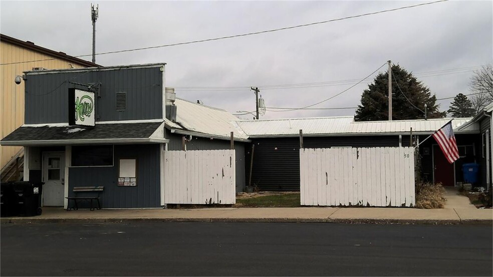 507 Smith St, Grand Mound, IA for sale - Primary Photo - Image 1 of 1