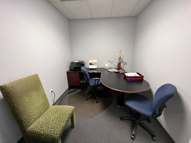 6323 Memorial Hwy, Tampa, FL for lease - Building Photo - Image 3 of 11