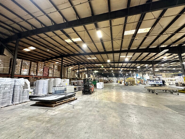 8401 Fort Darling Rd, Richmond, VA for lease - Building Photo - Image 2 of 8