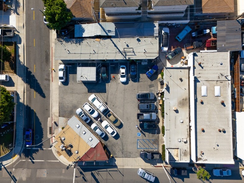 4610-4612 Manhattan Beach Blvd, Lawndale, CA for sale - Building Photo - Image 2 of 24