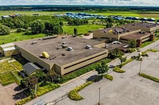 107 Baskin Dr E, Arnprior ON - Commercial Real Estate