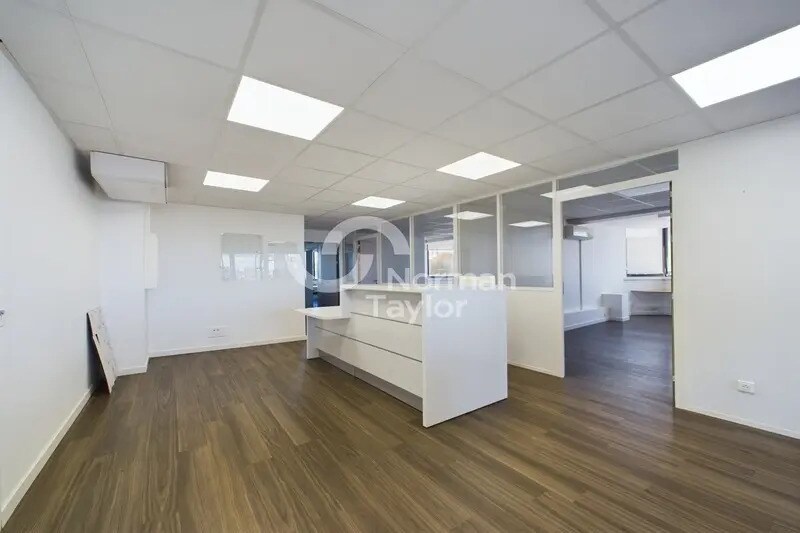 Office in Montpellier for lease - Interior Photo - Image 2 of 10