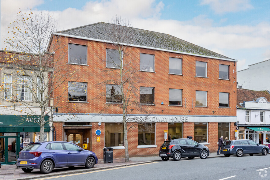 4-8 The Broadway, Newbury for lease - Building Photo - Image 2 of 3