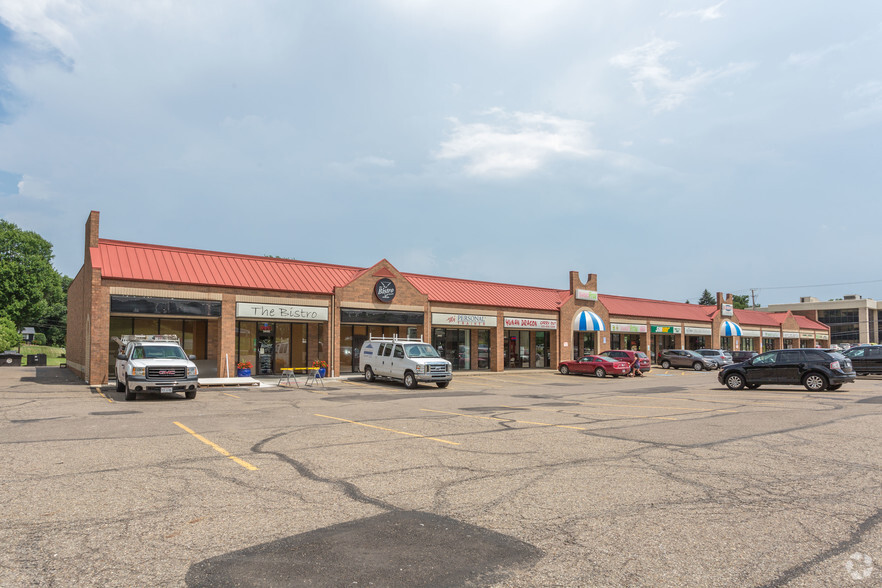 3459-3485 Massillon Rd, Green, OH for lease - Building Photo - Image 3 of 3