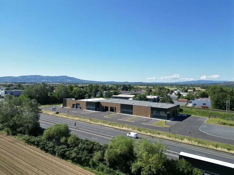 Flex in Ambérieux for lease - Aerial - Image 3 of 9