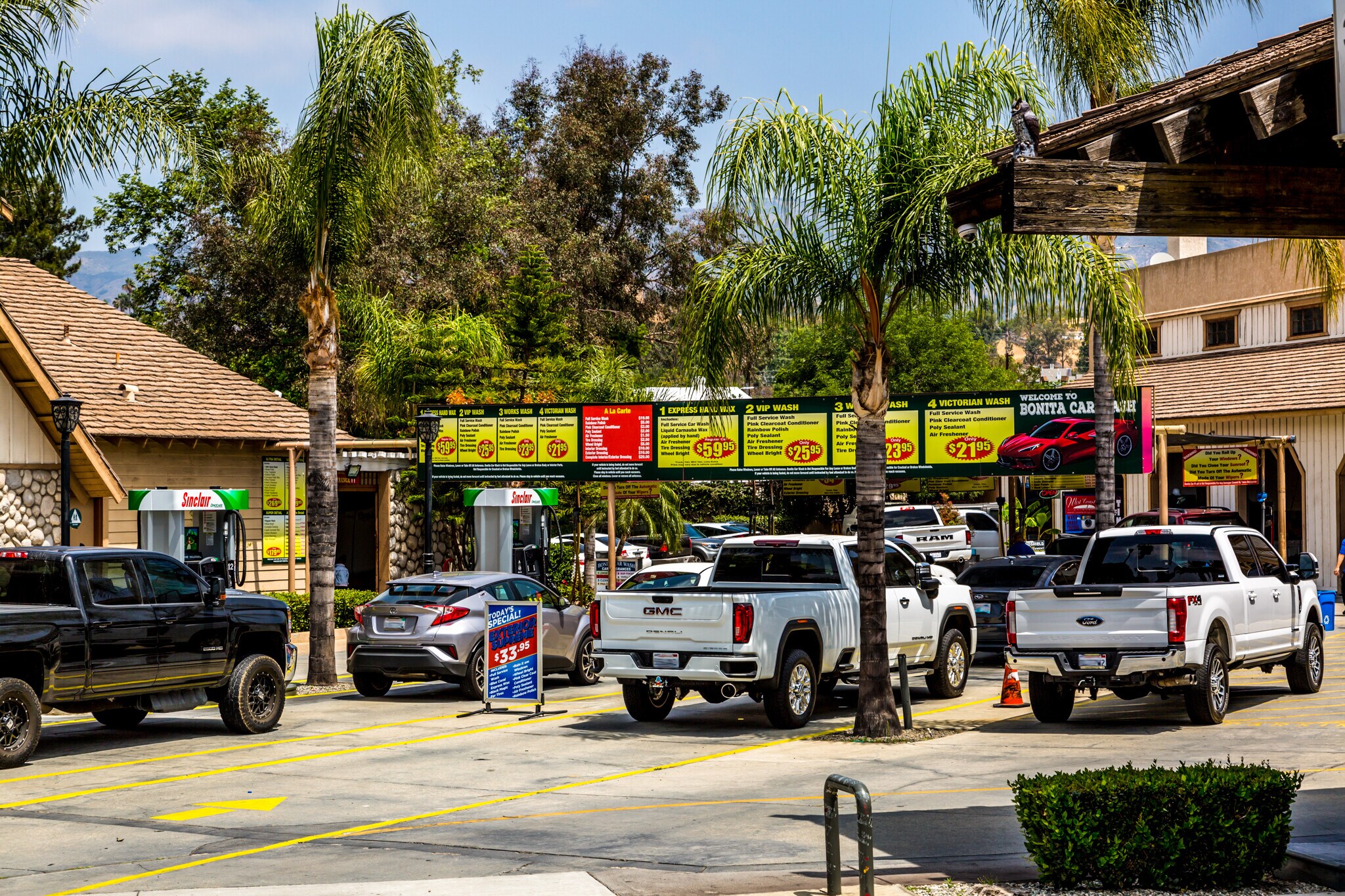 555 W Bonita Ave, San Dimas, CA 91773 Bonita Country Car