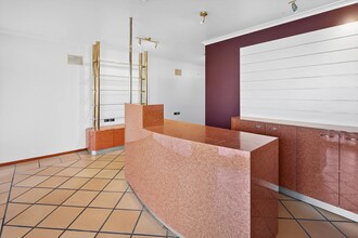 9 Sir John Overall Dr, Helensvale for lease Interior Photo- Image 1 of 12