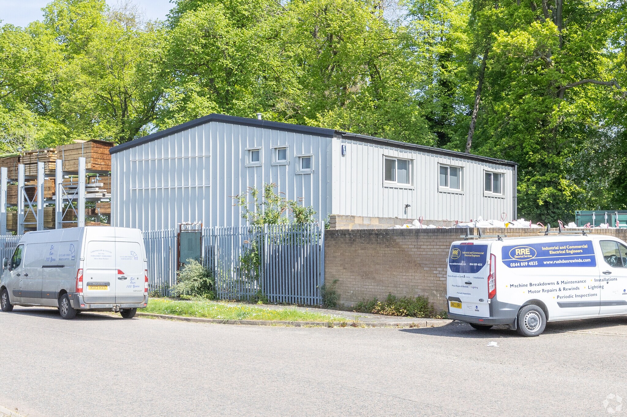 4A Pond Wood Close, Northampton for sale Primary Photo- Image 1 of 1