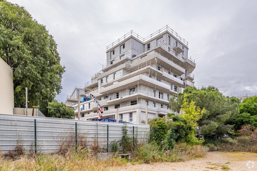 16 Rue Gaston Berger, Marseille for sale - Building Photo - Image 3 of 4
