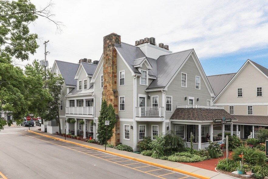 135 S Van Buren St, Nashville, IN for sale - Building Photo - Image 1 of 1