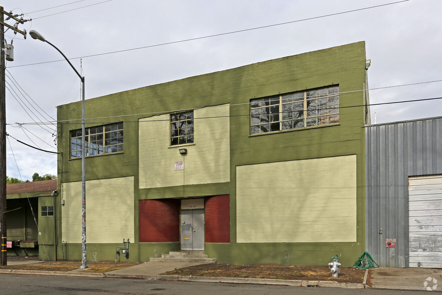 214 15th St, Sacramento, CA for lease - Primary Photo - Image 1 of 5