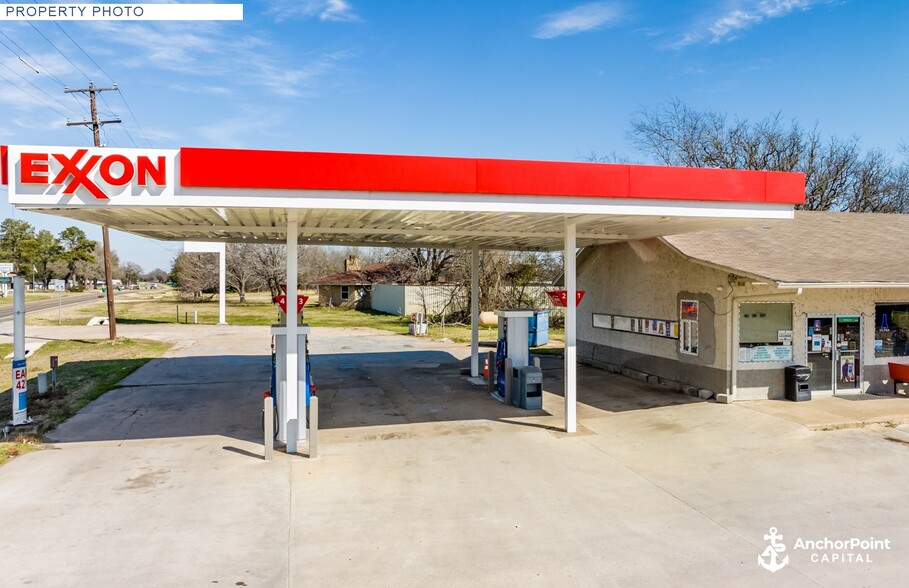 923 E Main St, Fairfield, TX for sale - Building Photo - Image 3 of 6