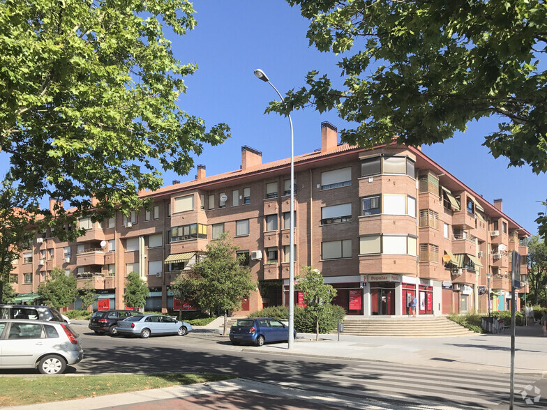 Avenida De Viñuelas, 41, Tres Cantos, Madrid for sale - Primary Photo - Image 1 of 2