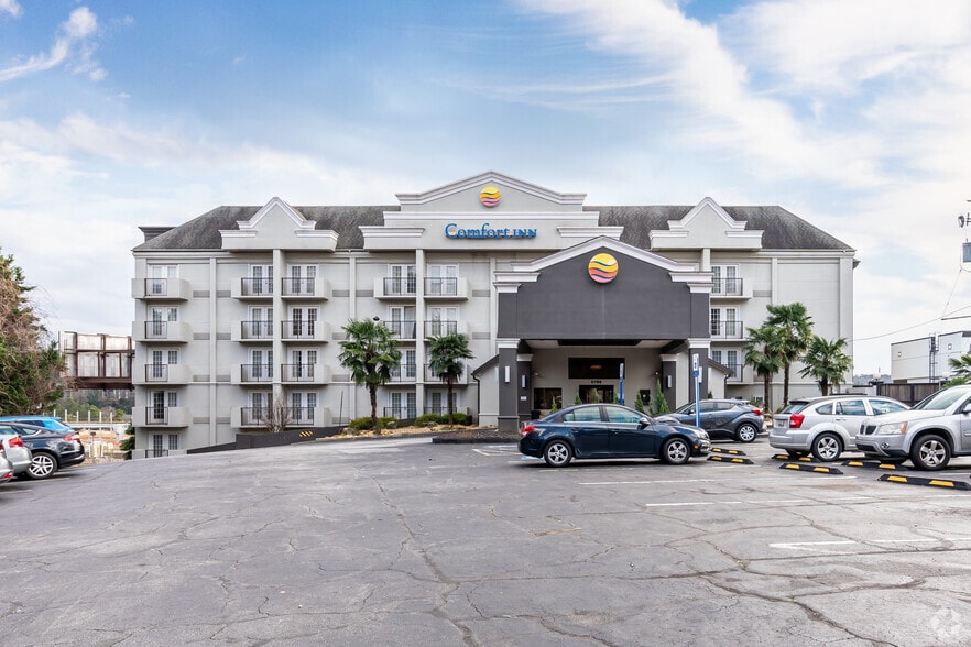 5793 Roswell Rd NE, Atlanta, GA for sale - Building Photo - Image 3 of 41