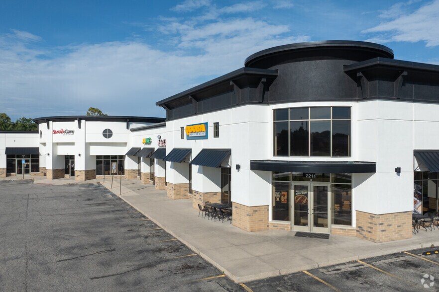 2211 E Beltline Ave NE, Grand Rapids, MI for sale - Primary Photo - Image 1 of 1