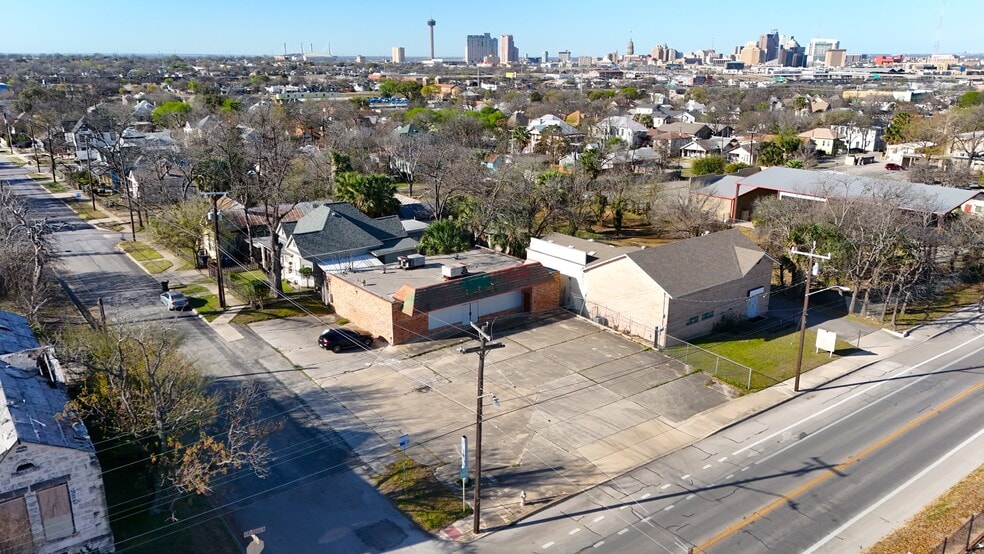 1136 E Grayson St, San Antonio, TX for sale - Building Photo - Image 3 of 12