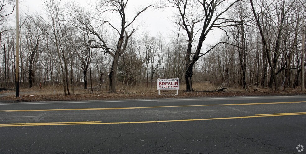 650 Montauk Hwy, Moriches, NY for sale - Primary Photo - Image 1 of 1