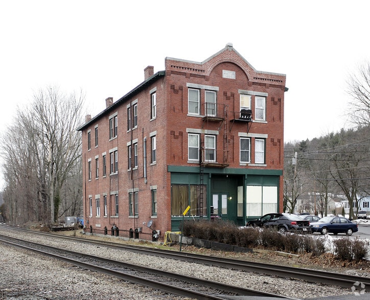 4 Davis St, Shirley, MA for sale - Primary Photo - Image 1 of 1