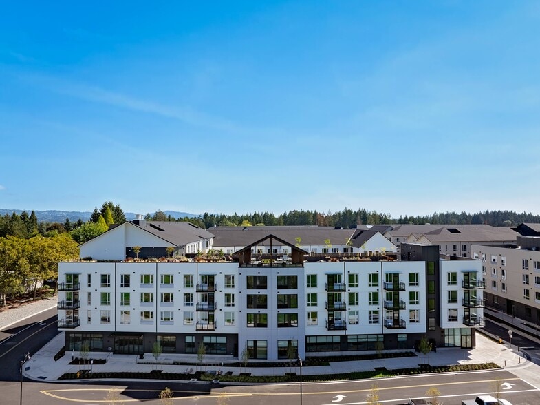 1390 NE Compton Dr, Hillsboro, OR for lease - Building Photo - Image 2 of 12