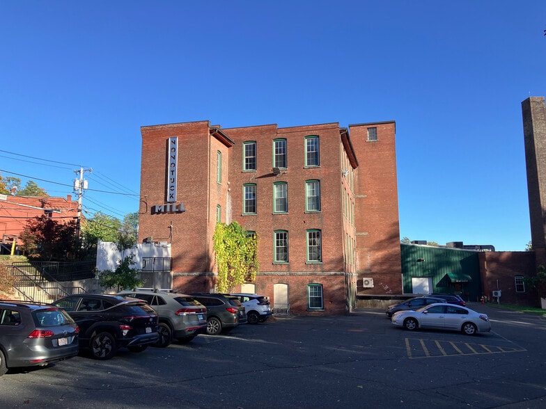 296 Nonotuck St, Northampton, MA for lease - Building Photo - Image 2 of 24