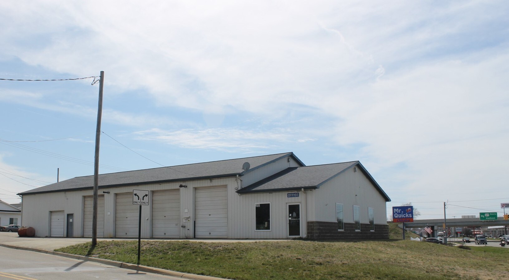 3460 E Michigan Ave, Jackson, MI 49202