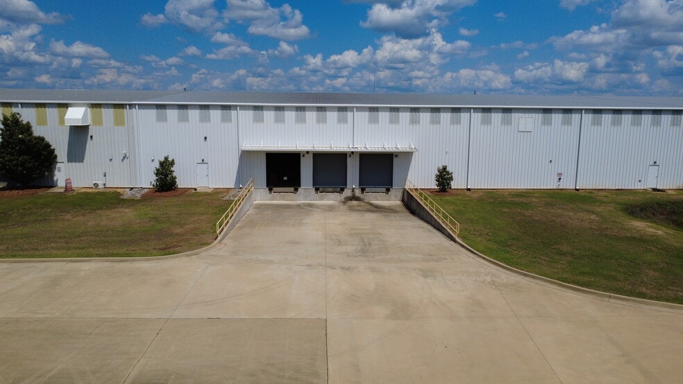 2575 Container Dr, Montgomery, AL for lease - Building Photo - Image 1 of 6