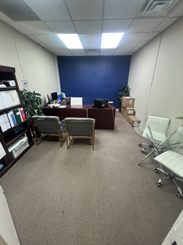 612 W Friendly Ave, Greensboro, NC for lease - Building Photo - Image 3 of 8