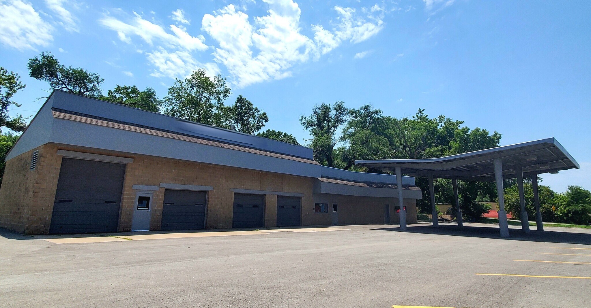 2401 NW Vivion Rd, Riverside, MO for sale Building Photo- Image 1 of 1