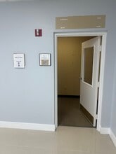 139 S Pebble Beach Blvd, Sun City Center, FL for lease Interior Photo- Image 1 of 7