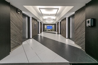 1315 St Joseph Pky, Houston, TX for sale Interior Photo- Image 2 of 4