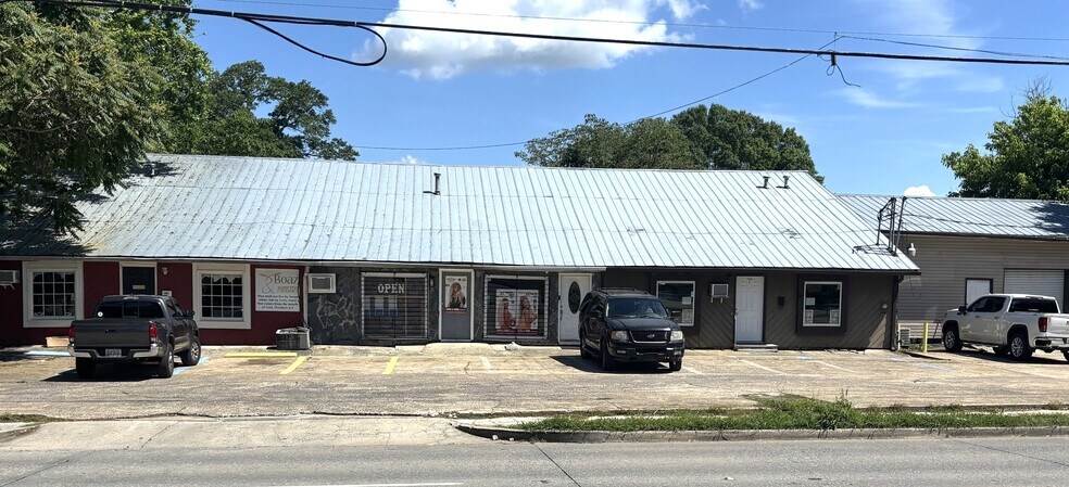 702 Elm Street, Rockmart, GA for sale - Building Photo - Image 1 of 1