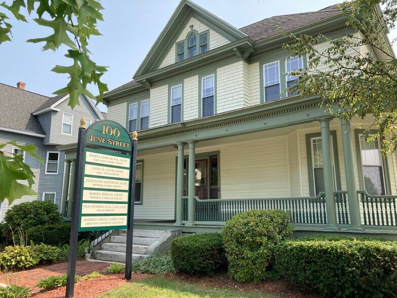 100 June St, Worcester, MA 01602