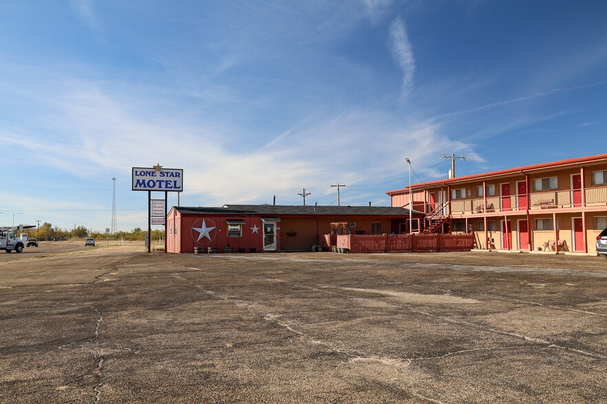 205 E Broadway St, Fritch, TX for sale - Building Photo - Image 2 of 27