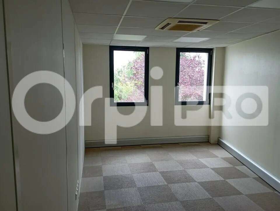 Office in Reims for lease Building Photo- Image 1 of 6