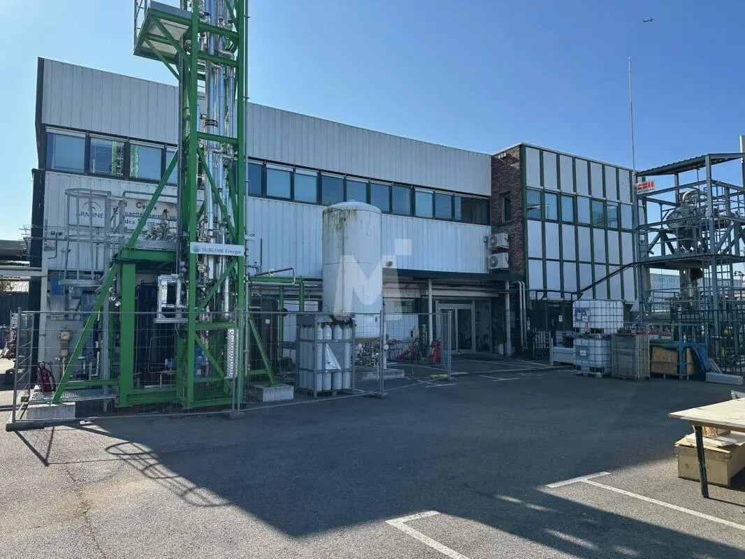 Flex in Palaiseau for lease Building Photo- Image 1 of 8