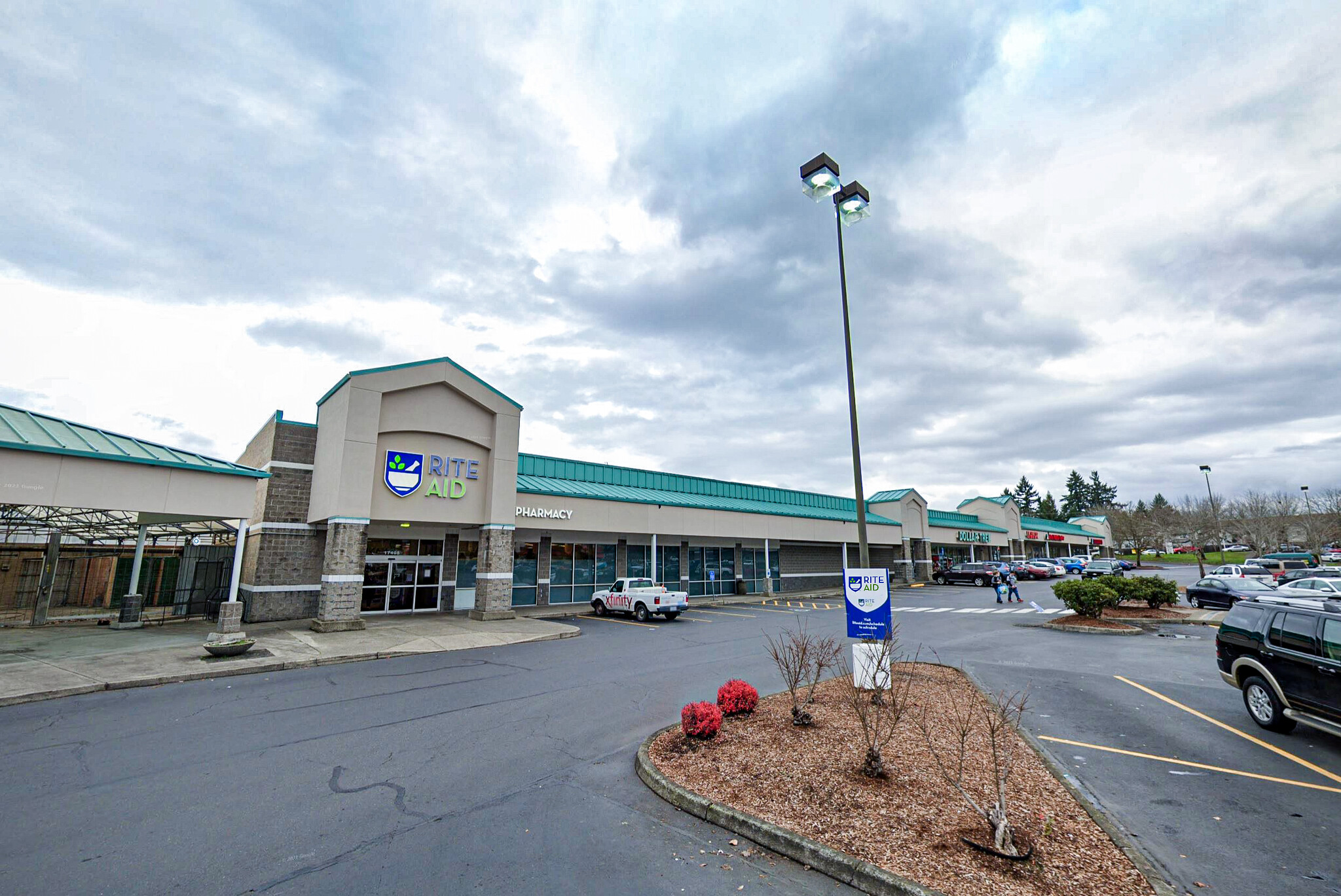 17455-17675 SW Farmington Rd, Aloha, OR for lease Building Photo- Image 1 of 9