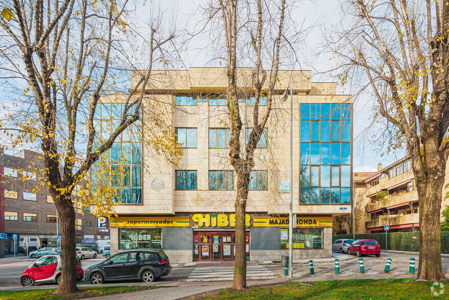 Calle Puerto de los Leones, 2, Majadahonda, Madrid for sale - Building Photo - Image 3 of 4