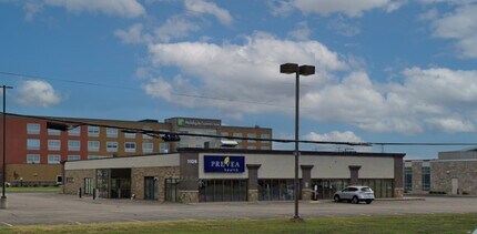 1109 W Clairemont Ave, Eau Claire, WI for lease Building Photo- Image 2 of 2