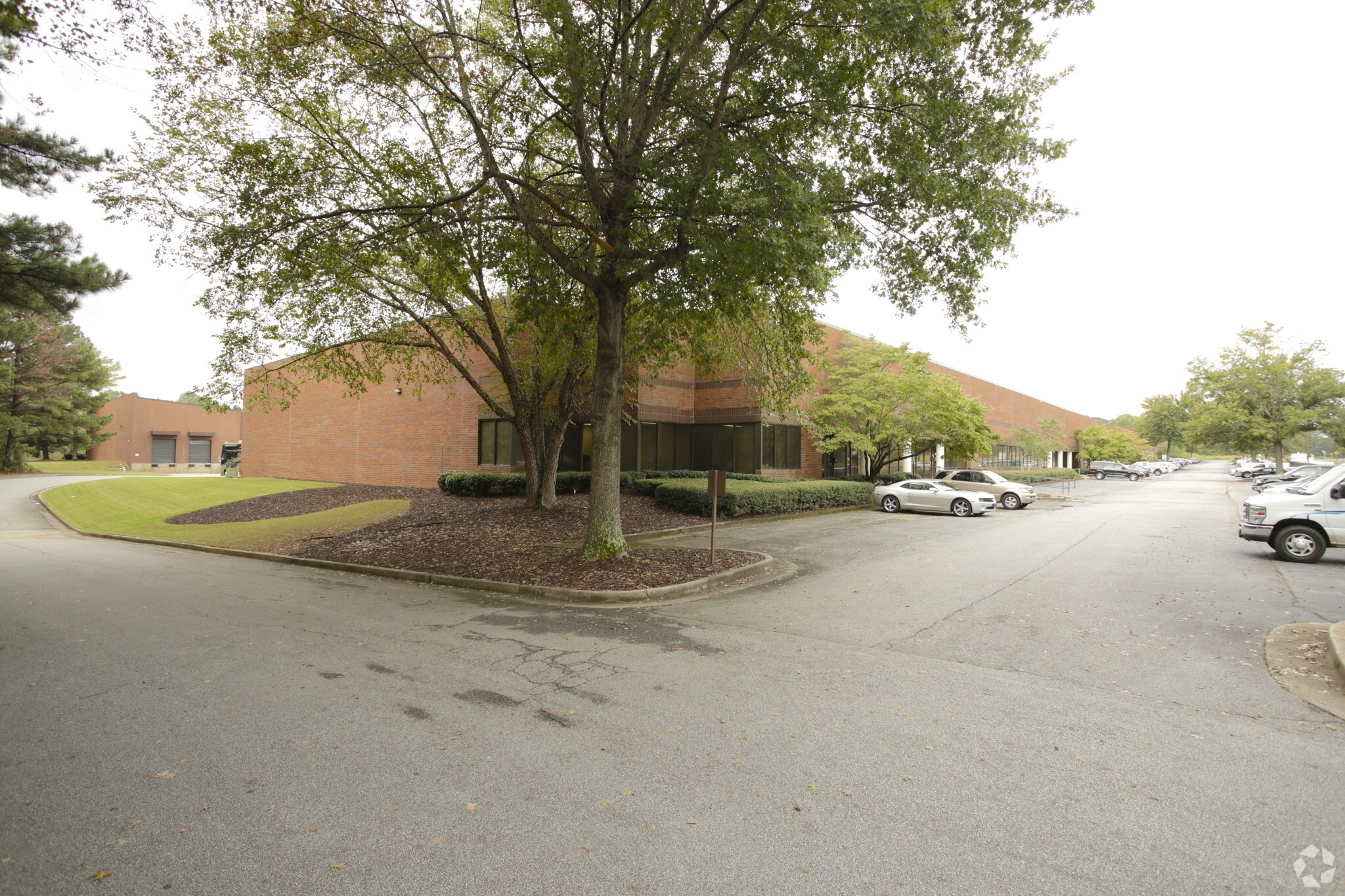 5365 Dividend Dr, Decatur, GA for lease Building Photo- Image 1 of 7