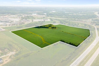 La Porte Road / Hess Road, Waterloo, IA - AERIAL  map view - Image1