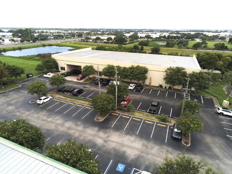 6950 112th Cir, Largo, FL for lease - Building Photo - Image 2 of 16