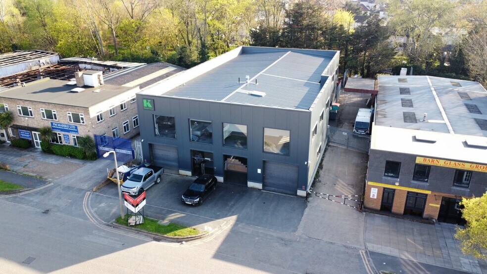 5 Sandiford Rd, Sutton for sale - Primary Photo - Image 1 of 1